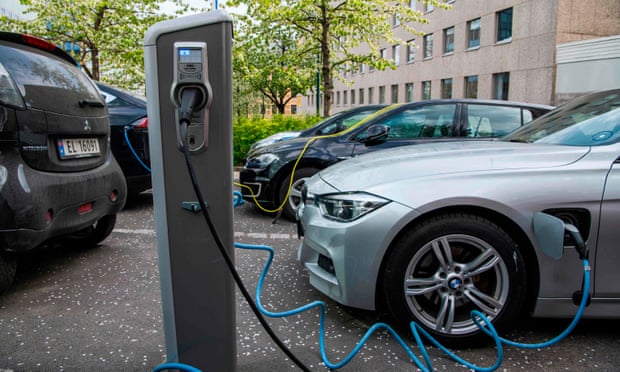 Electric cars rise to record 54% market share in Norway